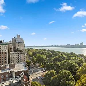 Hotel Riverside Tower, New York